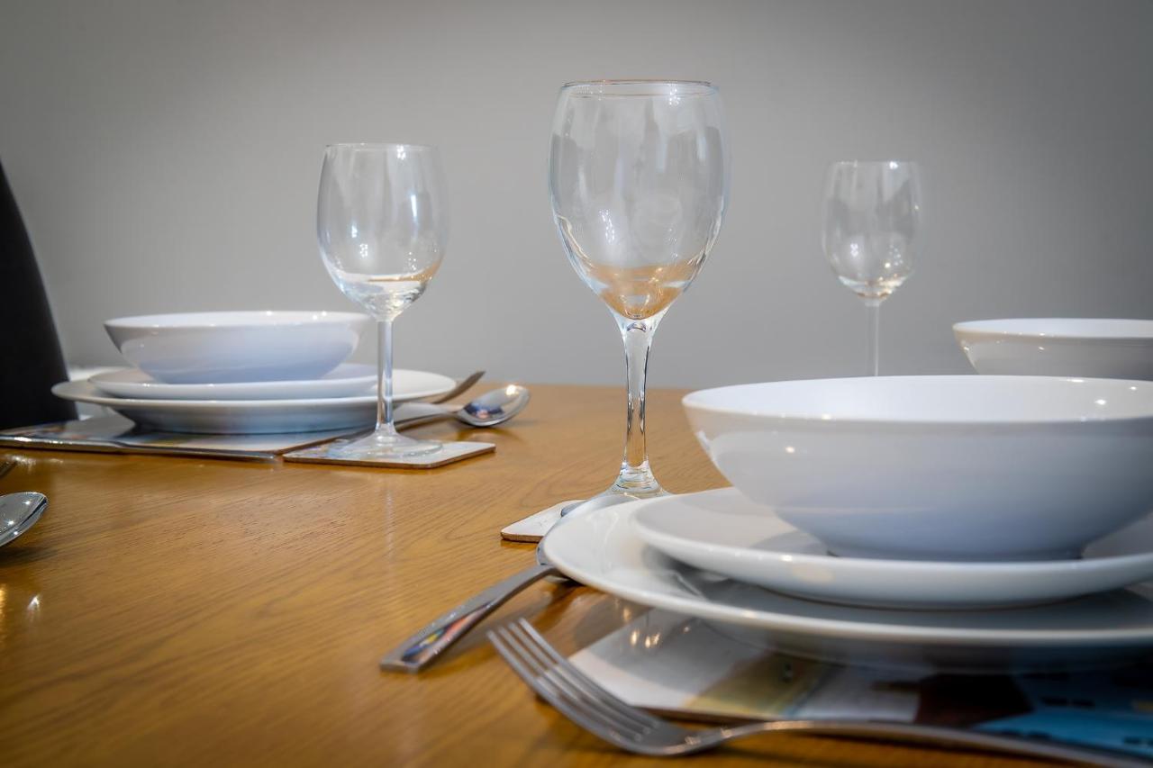 Douglas House Apartments نايرن المظهر الخارجي الصورة
