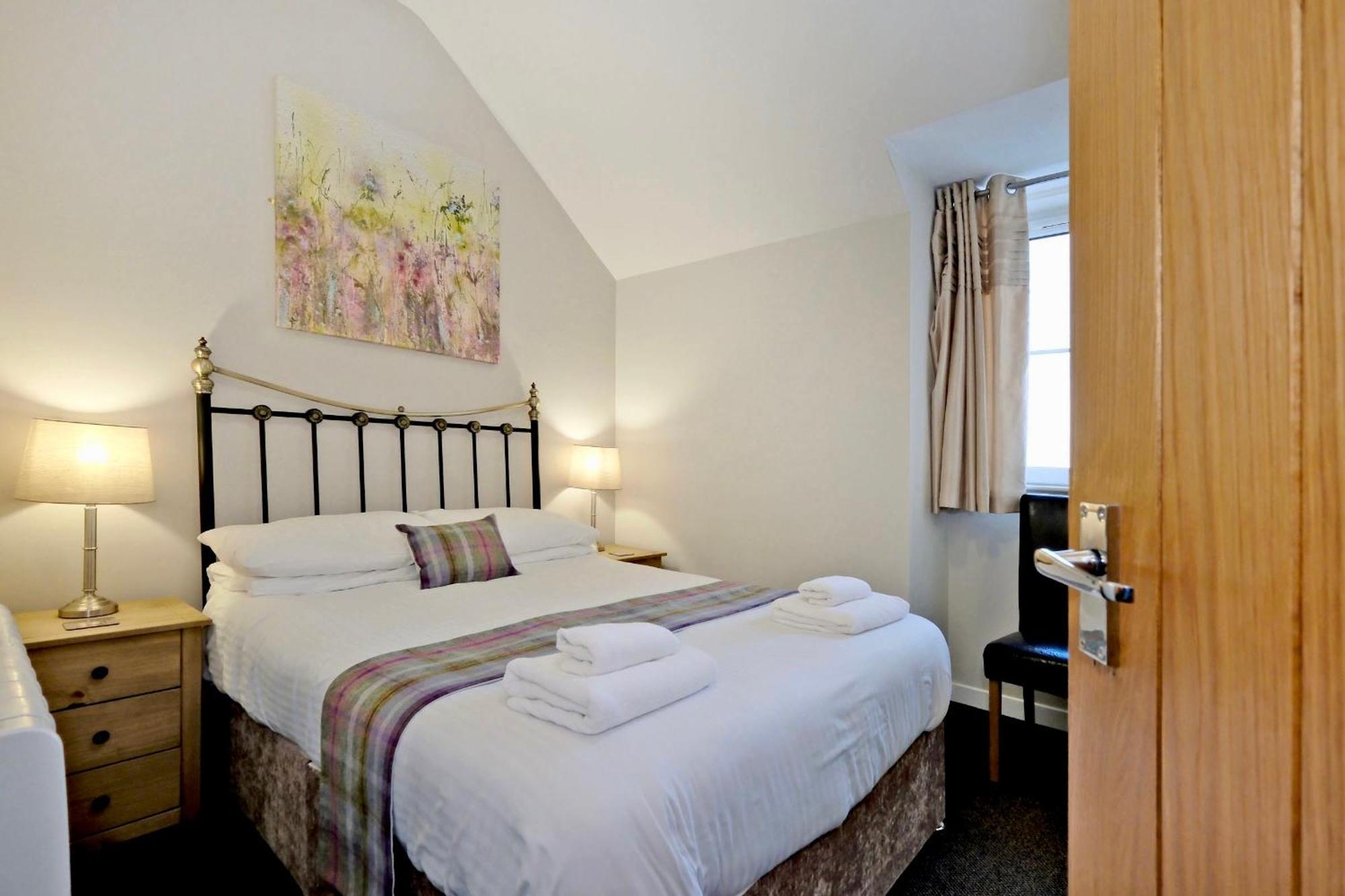 Douglas House Apartments نايرن المظهر الخارجي الصورة