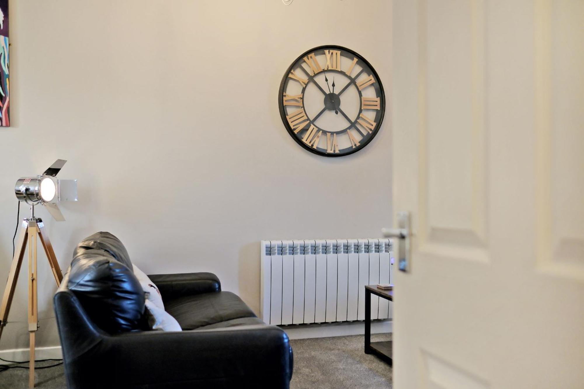 Douglas House Apartments نايرن المظهر الخارجي الصورة
